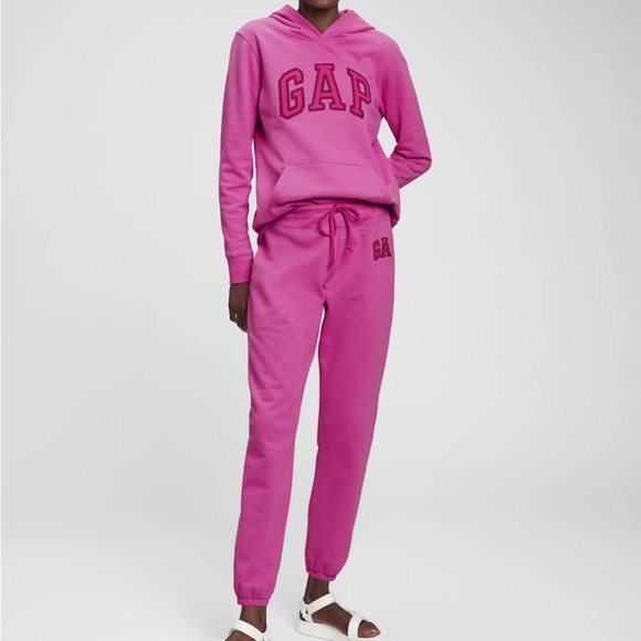 Gap logo joggers in fleece pants - Picture 2 of 5